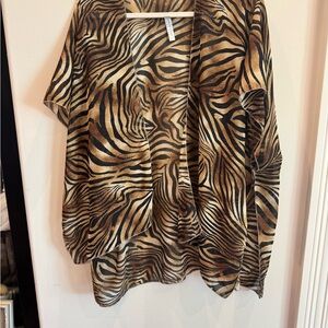 Tiger Print Women's open front Kimono. XL